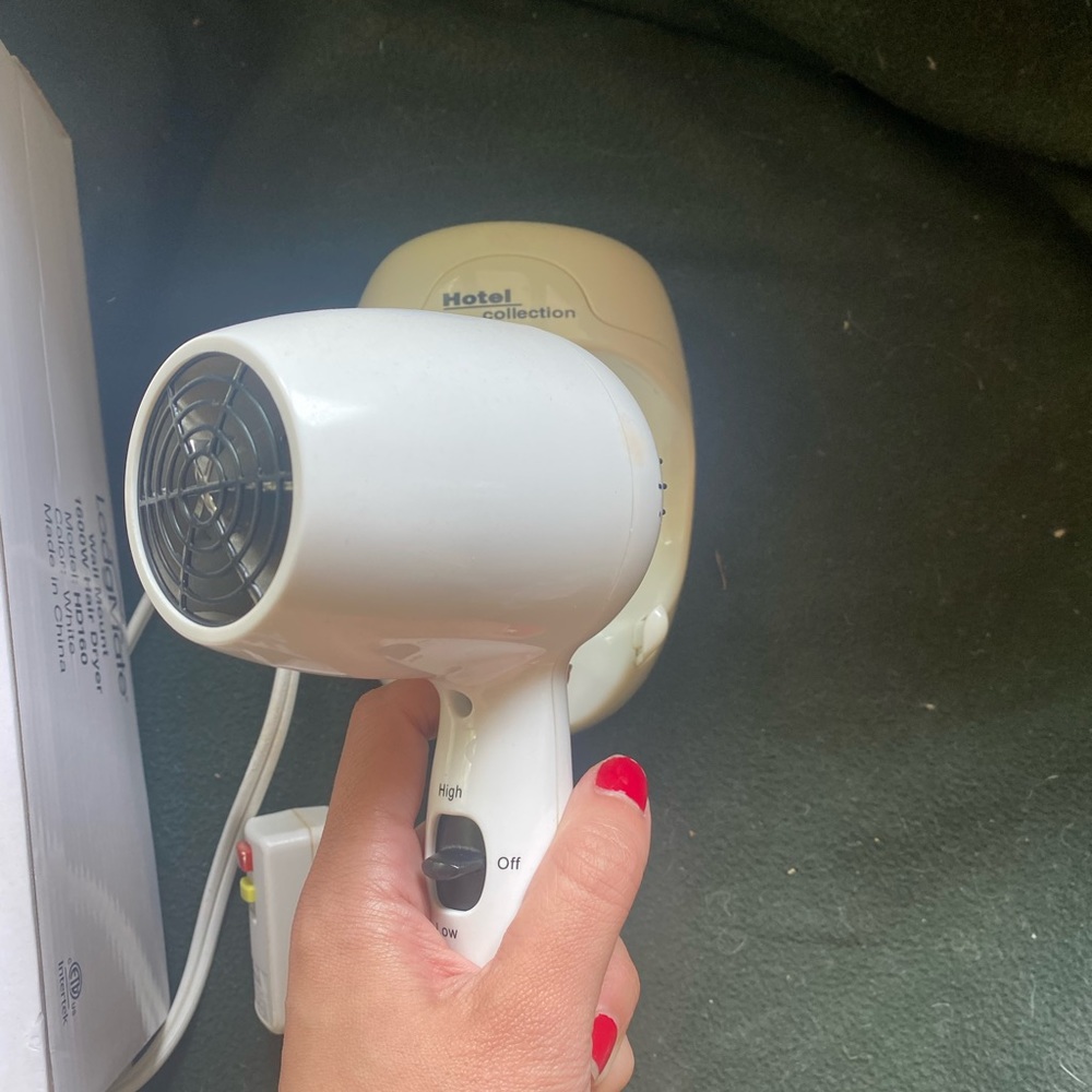 Wall mount hair dryer - Picture 5 of 5
